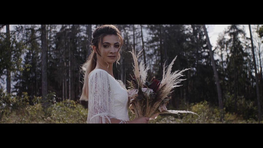 Gallery image 3 for Momenty video