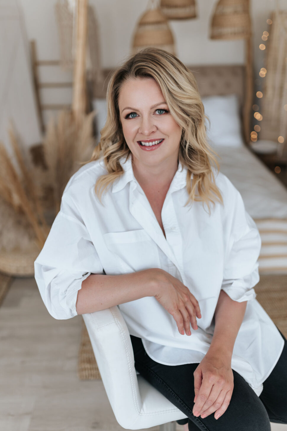 Manually added from URL: https://pavlachlupova.cz/wp-content/uploads/2024/03/DSC_9653F-970x1458.jpg