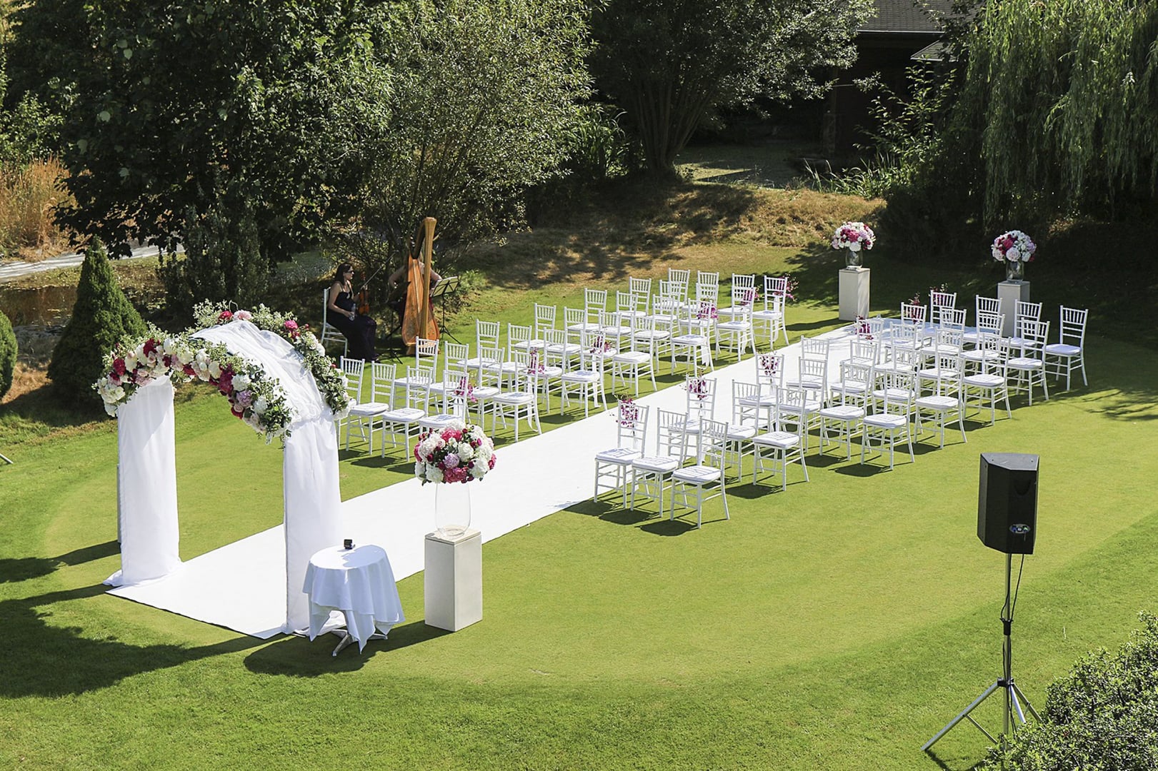 Manually added from URL: https://www.arealbotanika.cz/cut-image/2600/0/75462851ee.jpg?c=Mi0xNzUyMjEzMjg4