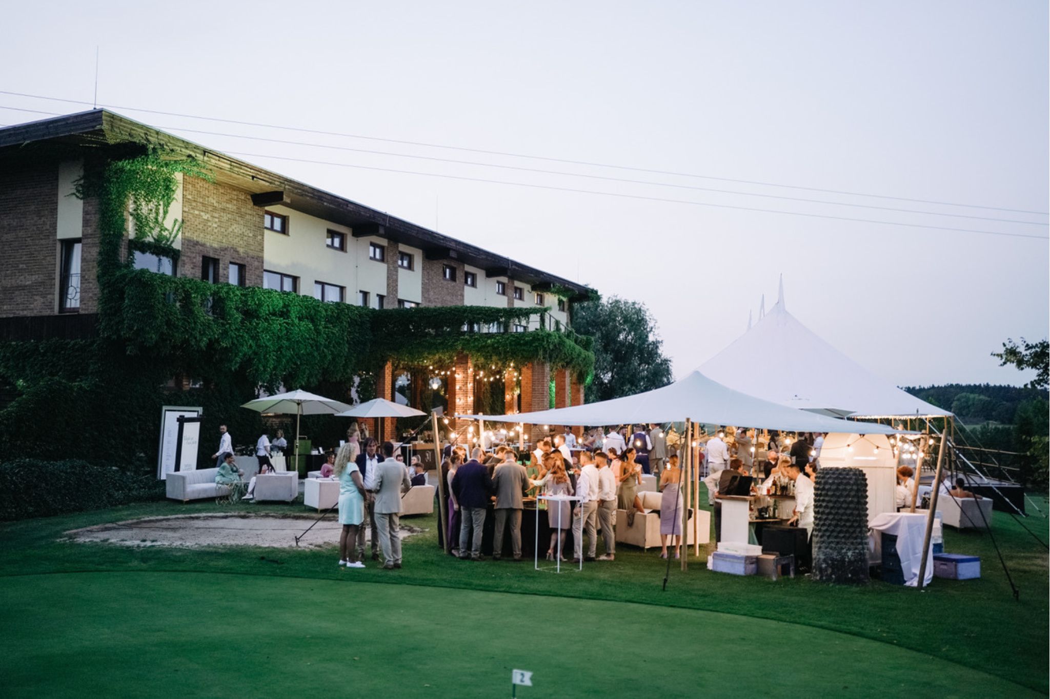 Manually added from URL: https://www.arealbotanika.cz/orig-image/59e585d3e9.jpg?c=Mi0xNzUyMjEzMjg4