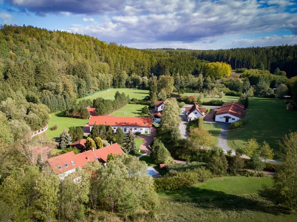 Manually added from URL: https://www.green-valley.cz/images/ALL/WEGRGV%20201810101453342.jpg