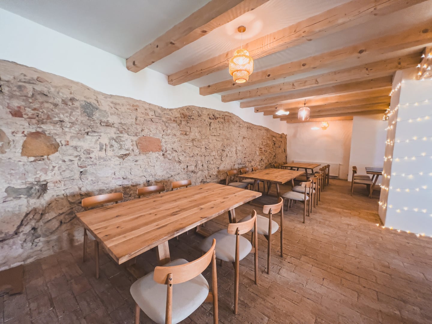 Manually added from URL: https://www.budemesvoji.cz/wp-content/uploads/listing-uploads/galerie-pro/2024/01/untitled-2-2-scaled.jpg