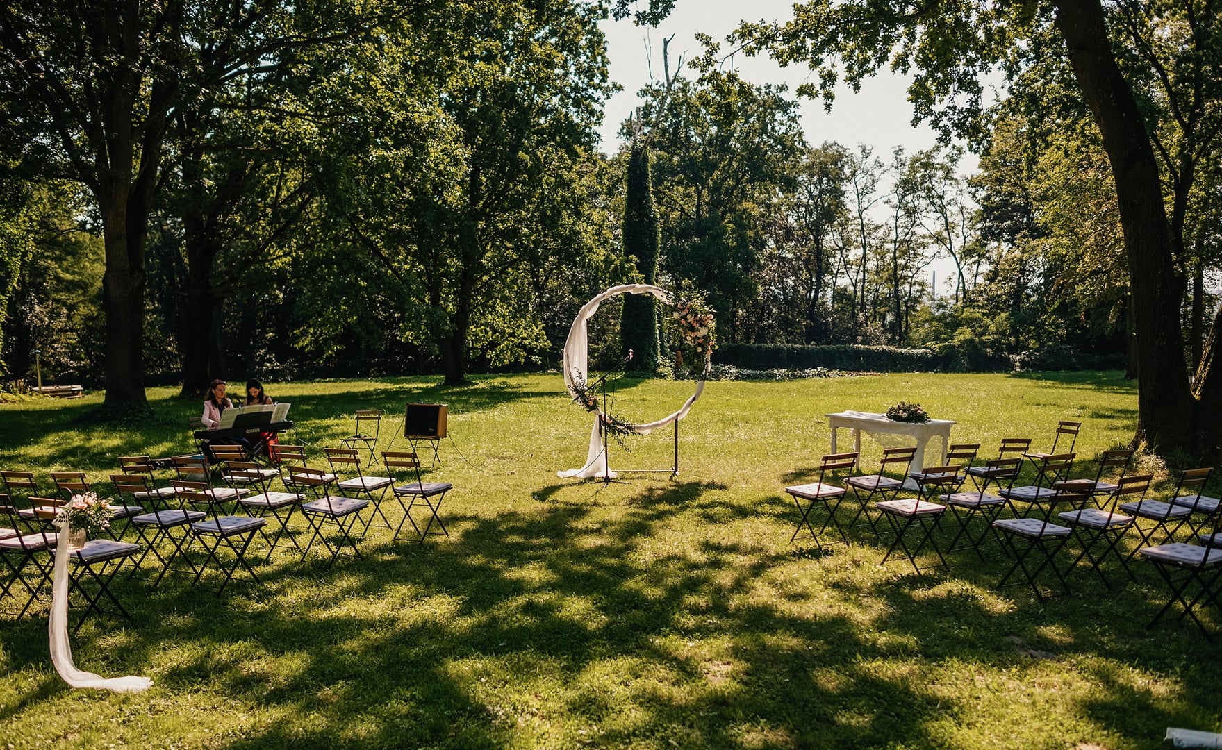 Manually added from URL: https://www.vilanalandeku.cz/img/galerie/obrady/v/o5.jpg