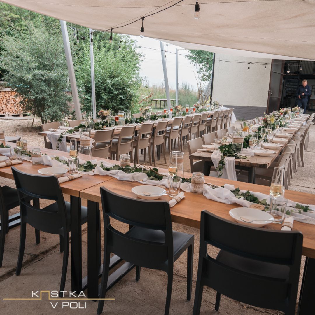 Kostka v poli gallery image 2