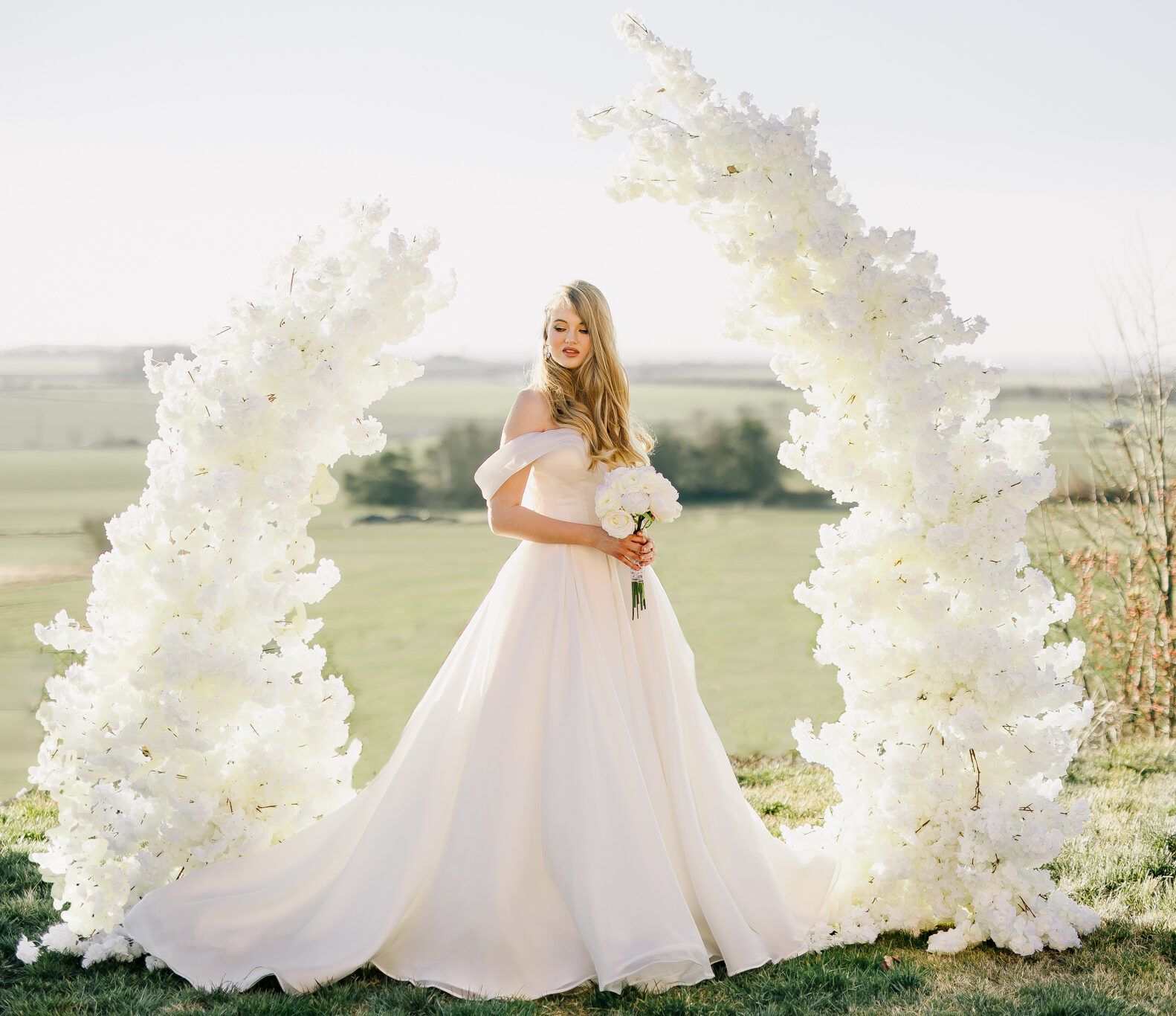 Lilie arch decorated