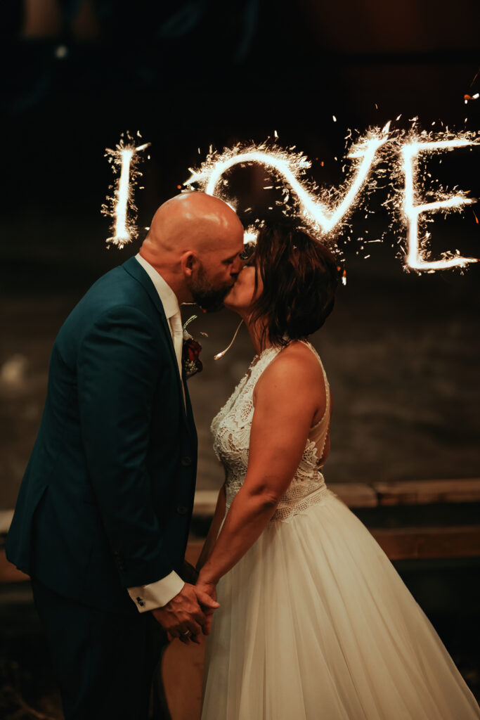 Manually added from URL: https://mmsvatby.cz/wp-content/uploads/2025/05/MM-452-683x1024.jpg