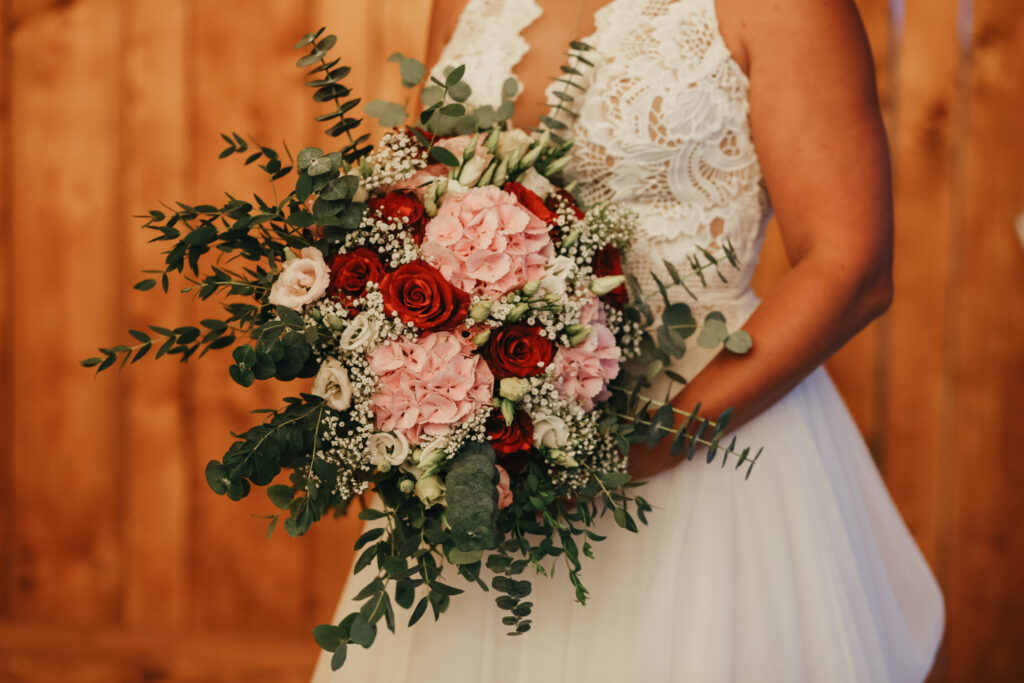 Manually added from URL: https://mmsvatby.cz/wp-content/uploads/2025/05/MM-243-1024x683.jpg