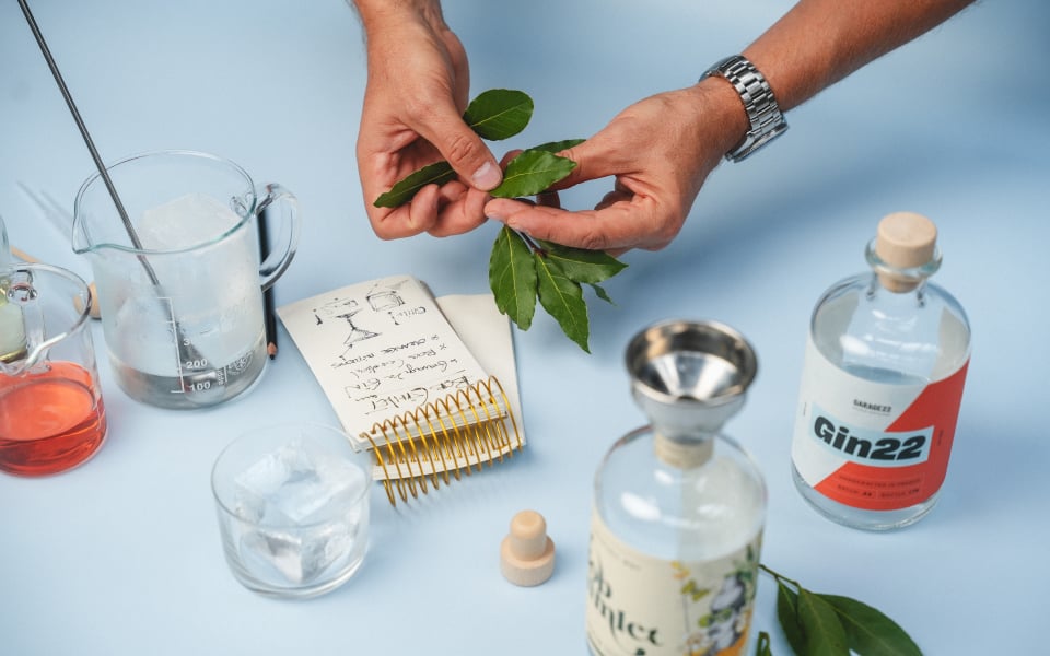 Manually added from URL: https://cdn.myshoptet.com/usr/www.cocktailboy.cz/user/banners/pre__miove___koktejly_na_zaka__zku_s.jpg?66ffca3c