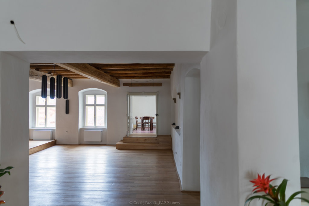 Manually added from URL: https://www.dumsdusi.cz/wp-content/uploads/sites/255/2015/08/114-1024x683.jpg