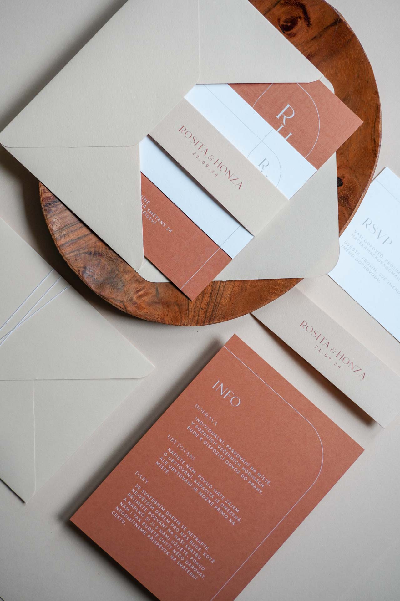 Manually added from URL: https://minnastudio.cz/wp-content/uploads/2024/05/DSC05341.jpg