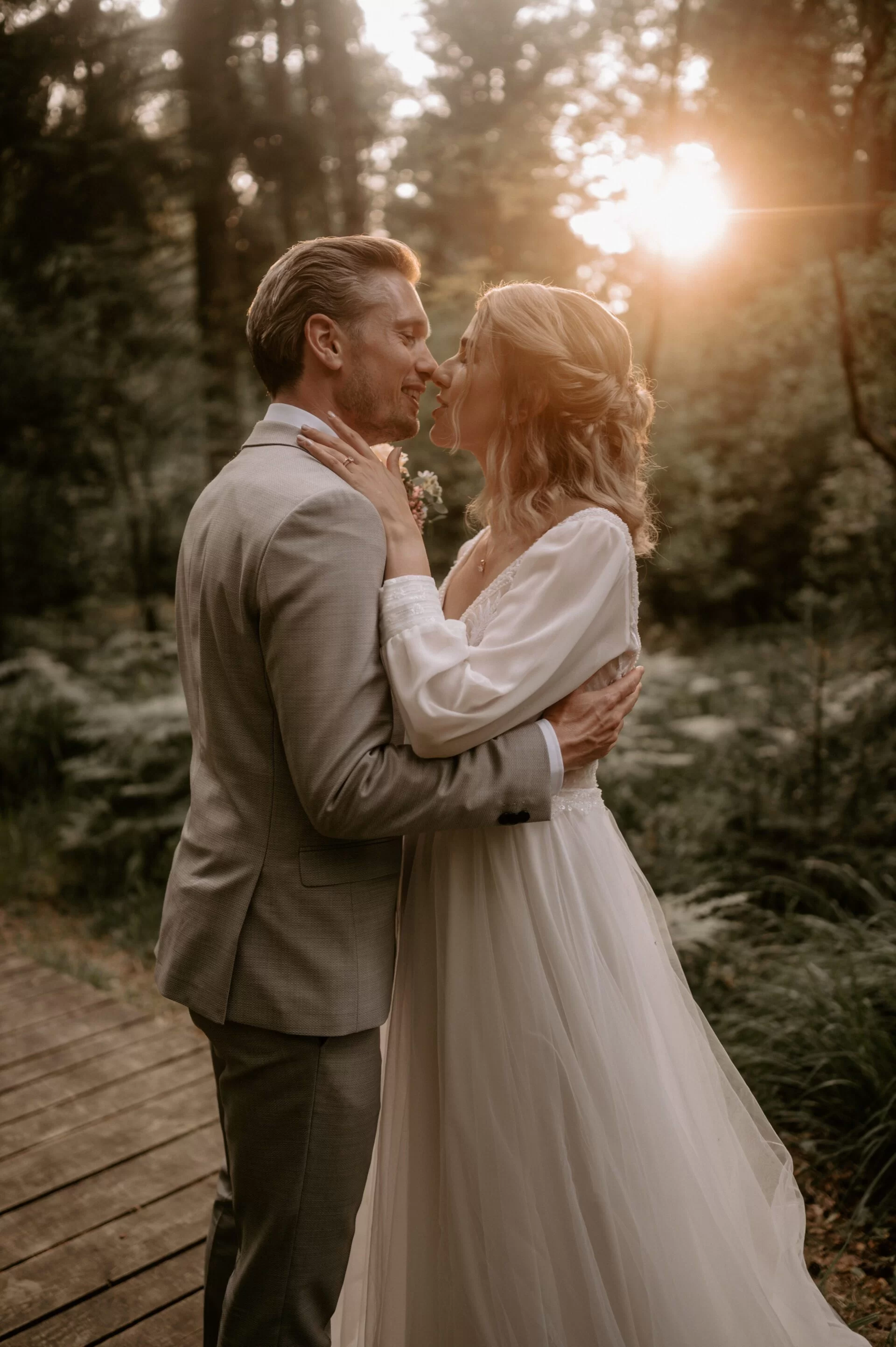 Manually added from URL: https://tomgreiner.cz/wp-content/uploads/2021/12/DSC_1412-1920x2886.jpg