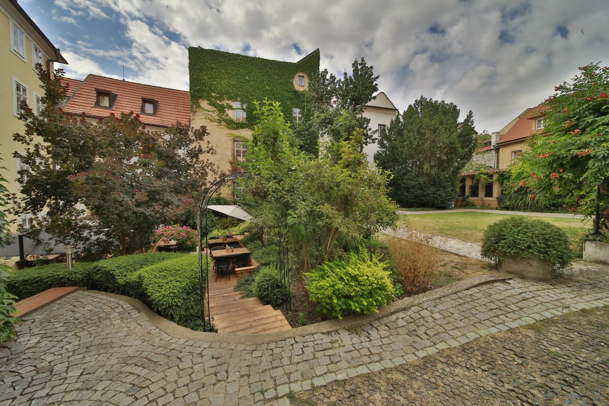 Santini Garden cover image