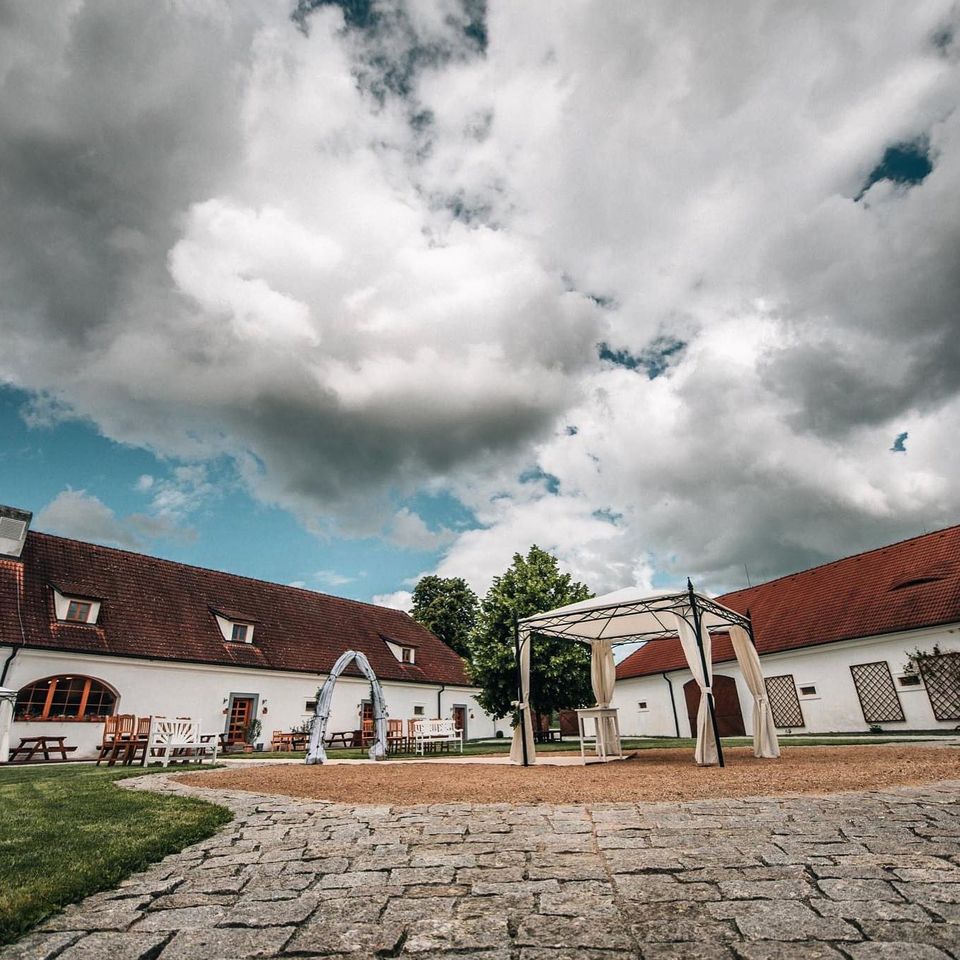 Wedding ceremony setup