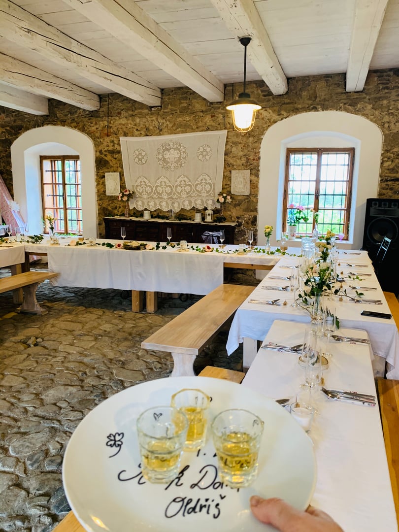 Manually added from URL: https://www.statekdolnioldris.cz/wp-content/gallery/svatby/1377D5CE-EDF7-4F62-90E4-C7215BDFDFFF_1_201_a.jpeg