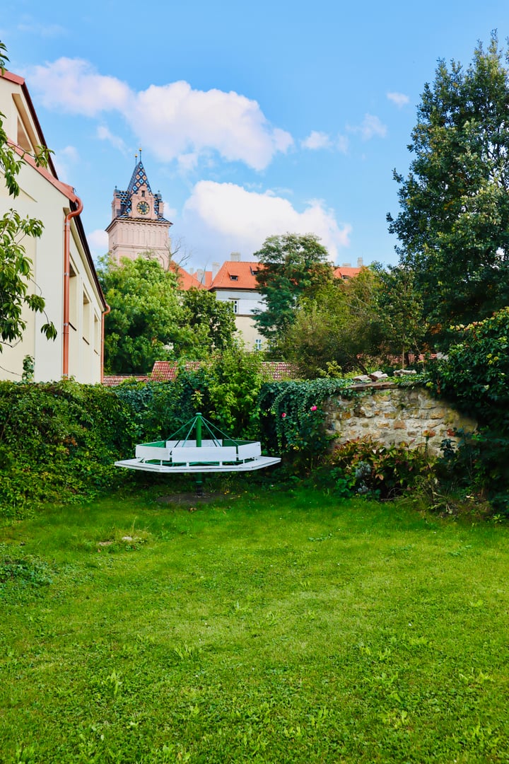 Manually added from URL: https://farnizahrada.online/ws/media-library/3b895c74ac80946a2b3e29e6b1d2e3a1/img_4280.jpg