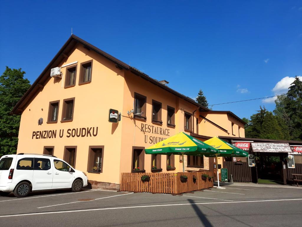 Manually added from URL: https://u-soudku.cz/wp-content/uploads/2022/11/pokoj6-10.jpg