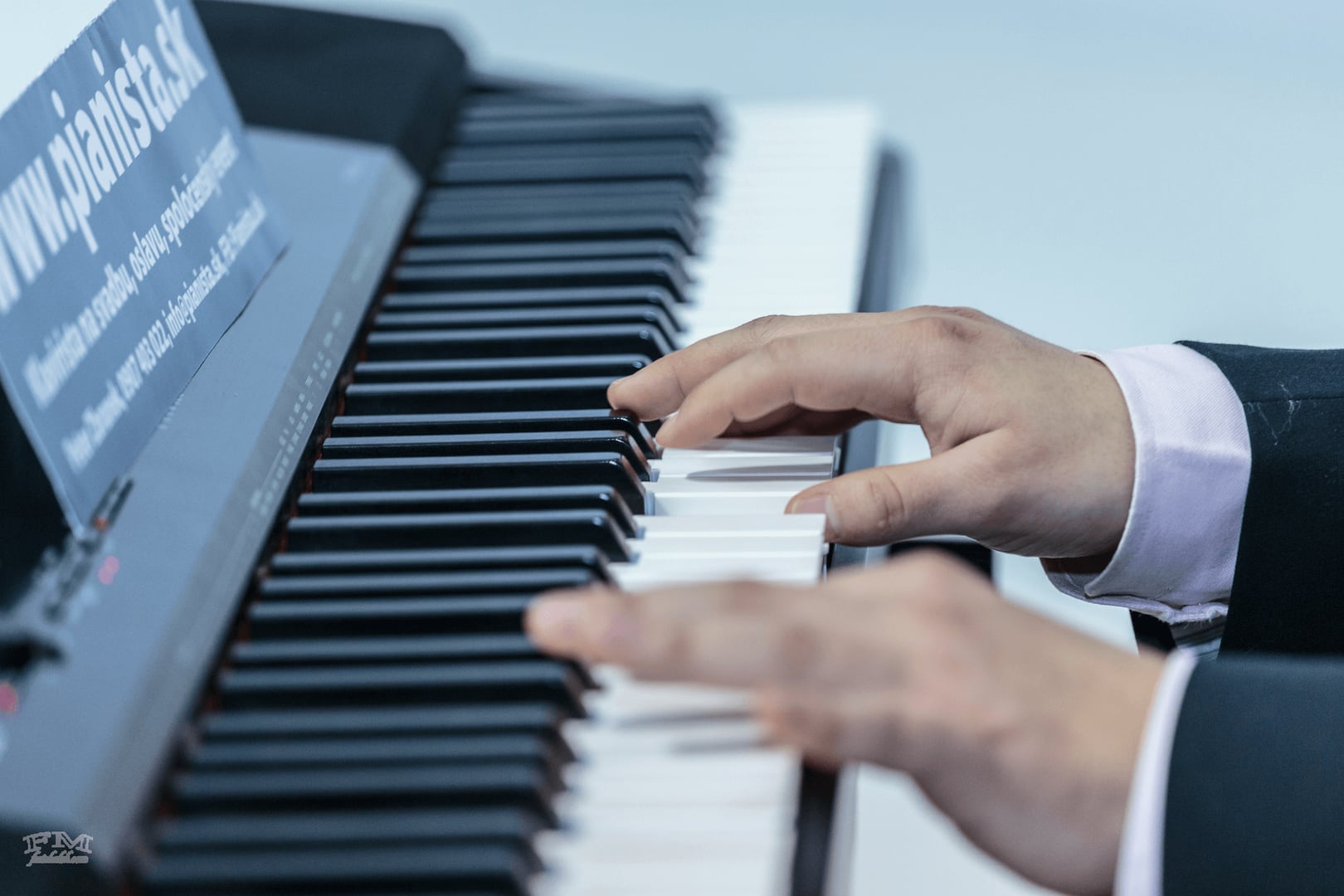 Pianista Peter Zbranek logo