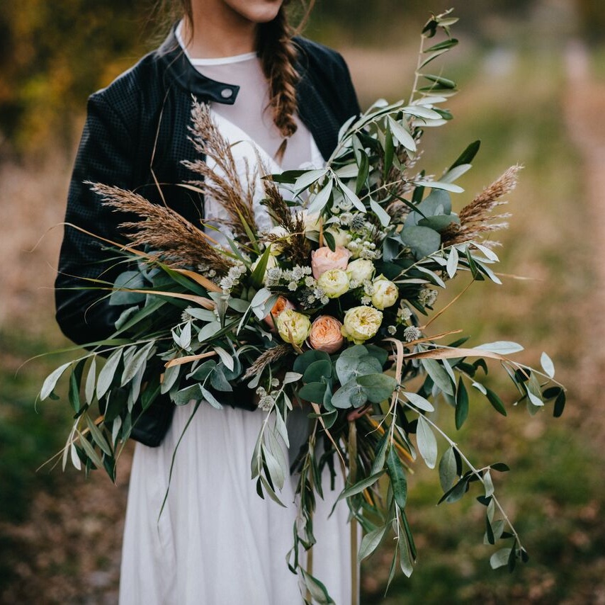 Boho floral arrangement