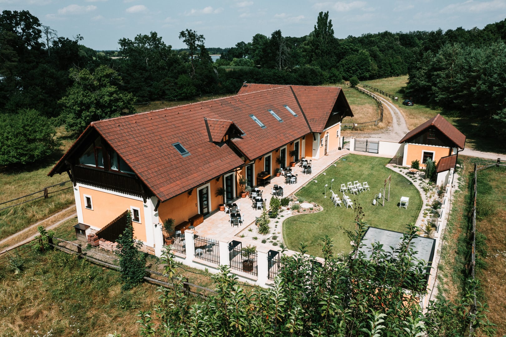 Manually added from URL: https://www.budemesvoji.cz/wp-content/uploads/listing-uploads/galerie-pro/2023/08/DJI_0081-scaled.jpg