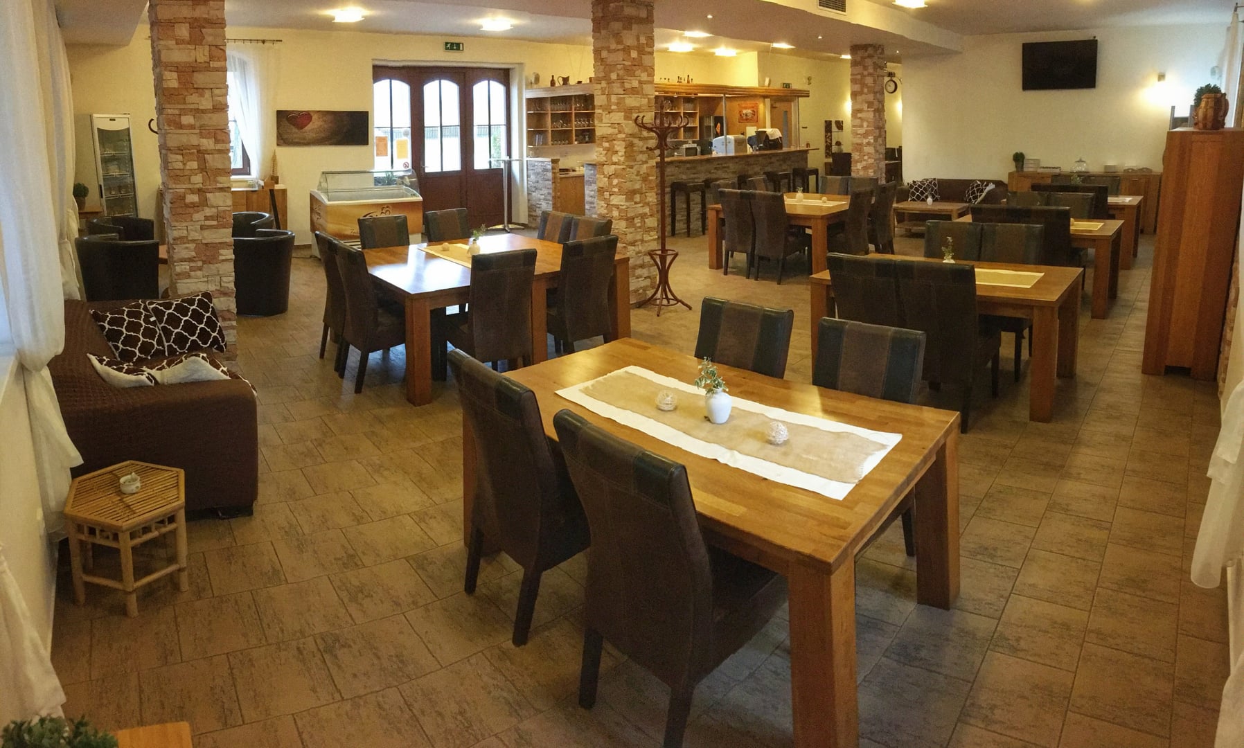 Manually added from URL: https://somnium-vseradice.cz/wp-content/uploads/2020/10/61193458-CAB8-41A7-8E05-E04AD285BD3F-e1602665091762.jpeg