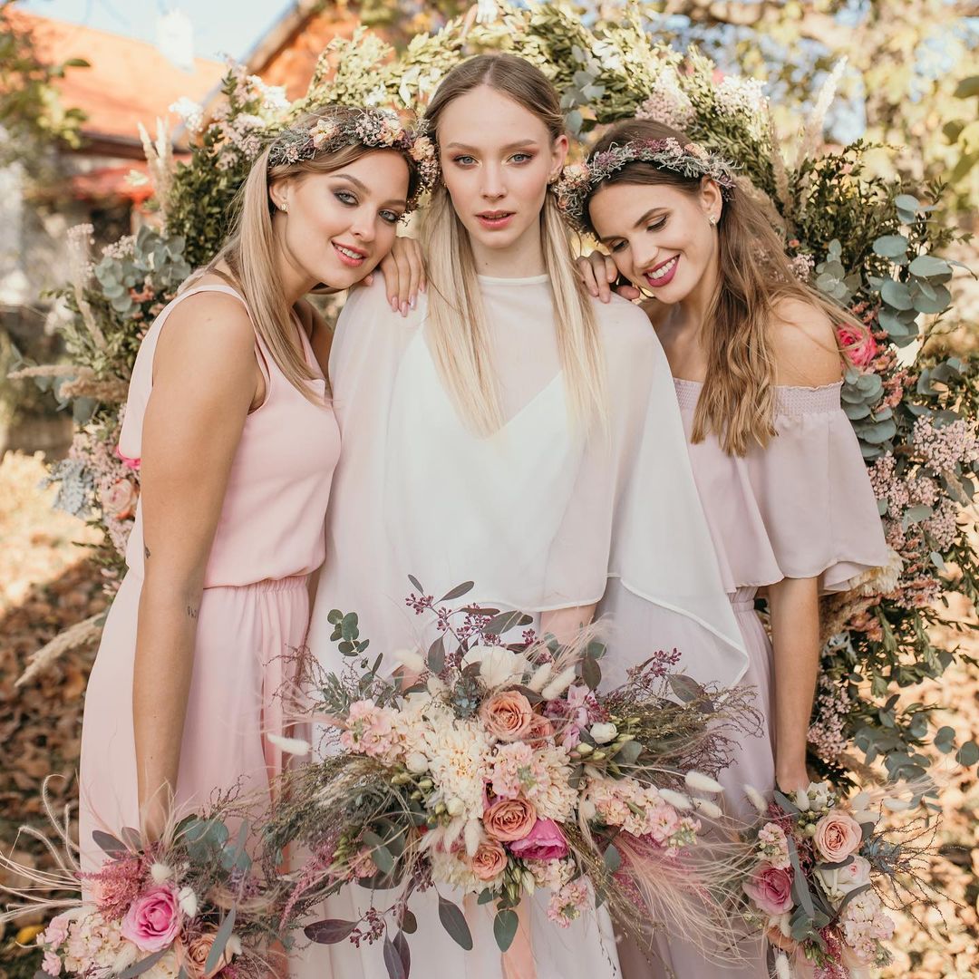 Gallery image 1 of Družičkování