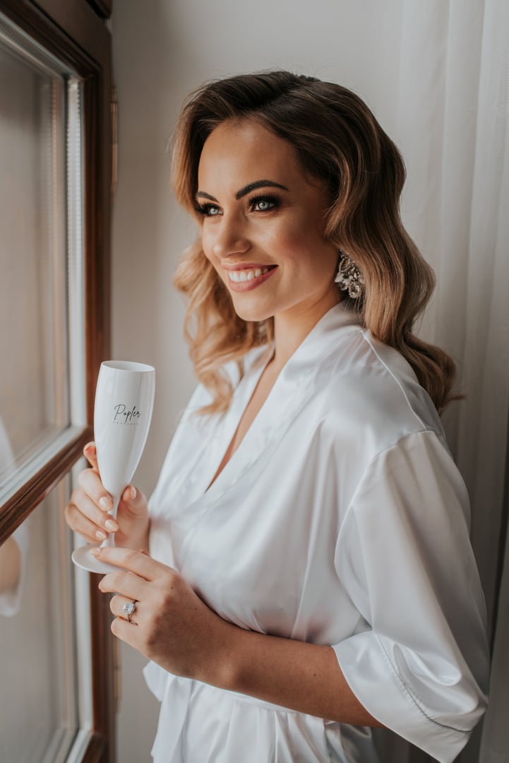 Gallery image 2 of FONELI