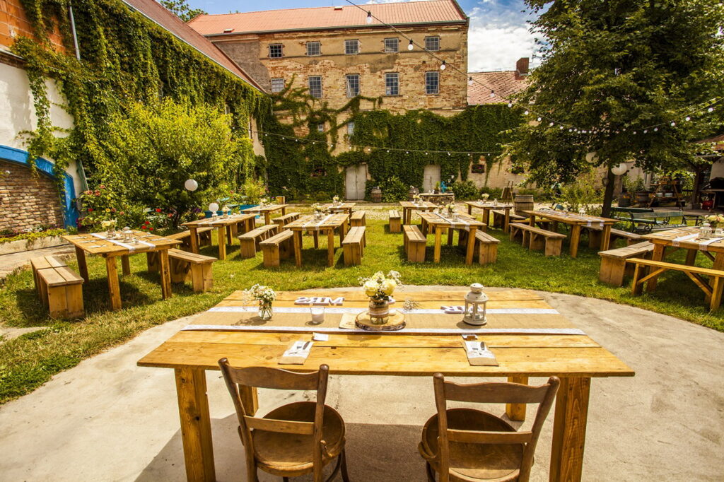 Manually added from URL: https://www.modrymlyn.cz/wp-content/uploads/sites/2/2024/01/modry-mlyn-015-1024x682.jpg