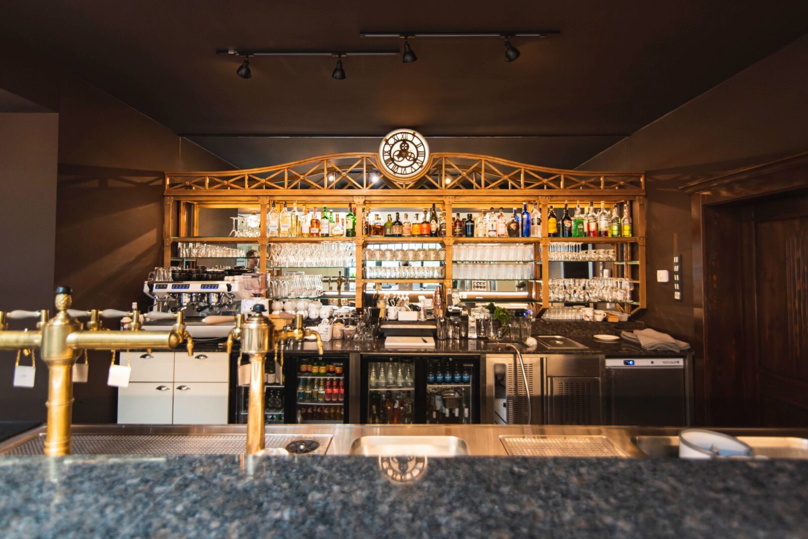 Manually added from URL: https://www.pivovarmonopol.cz/wp-content/uploads/2023/01/monopol_56.jpg