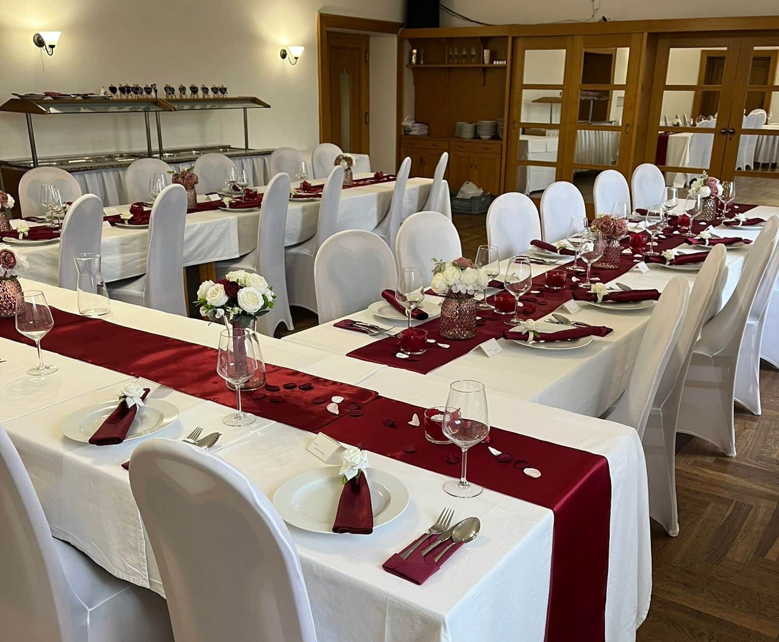 Manually added from URL: https://staticsites.previo.cz/uploads/svatby-7-e1723481335835.jpg