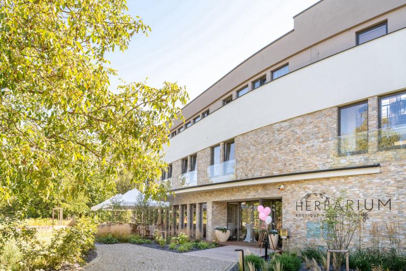 Manually added from URL: https://files.better-hotel.com/worker01/medium/1312_herbarium-olomouc-exteri-c3-a9r-20-282-29_687.jpg