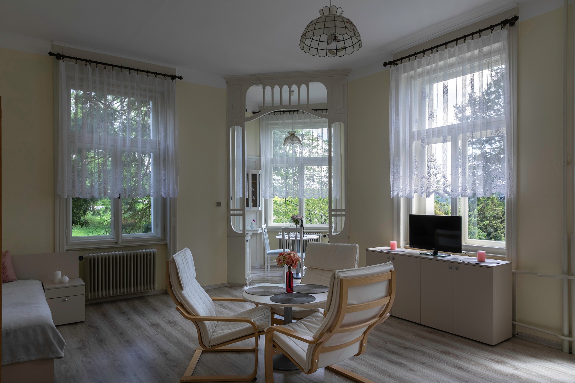 Zámeček wedding setup