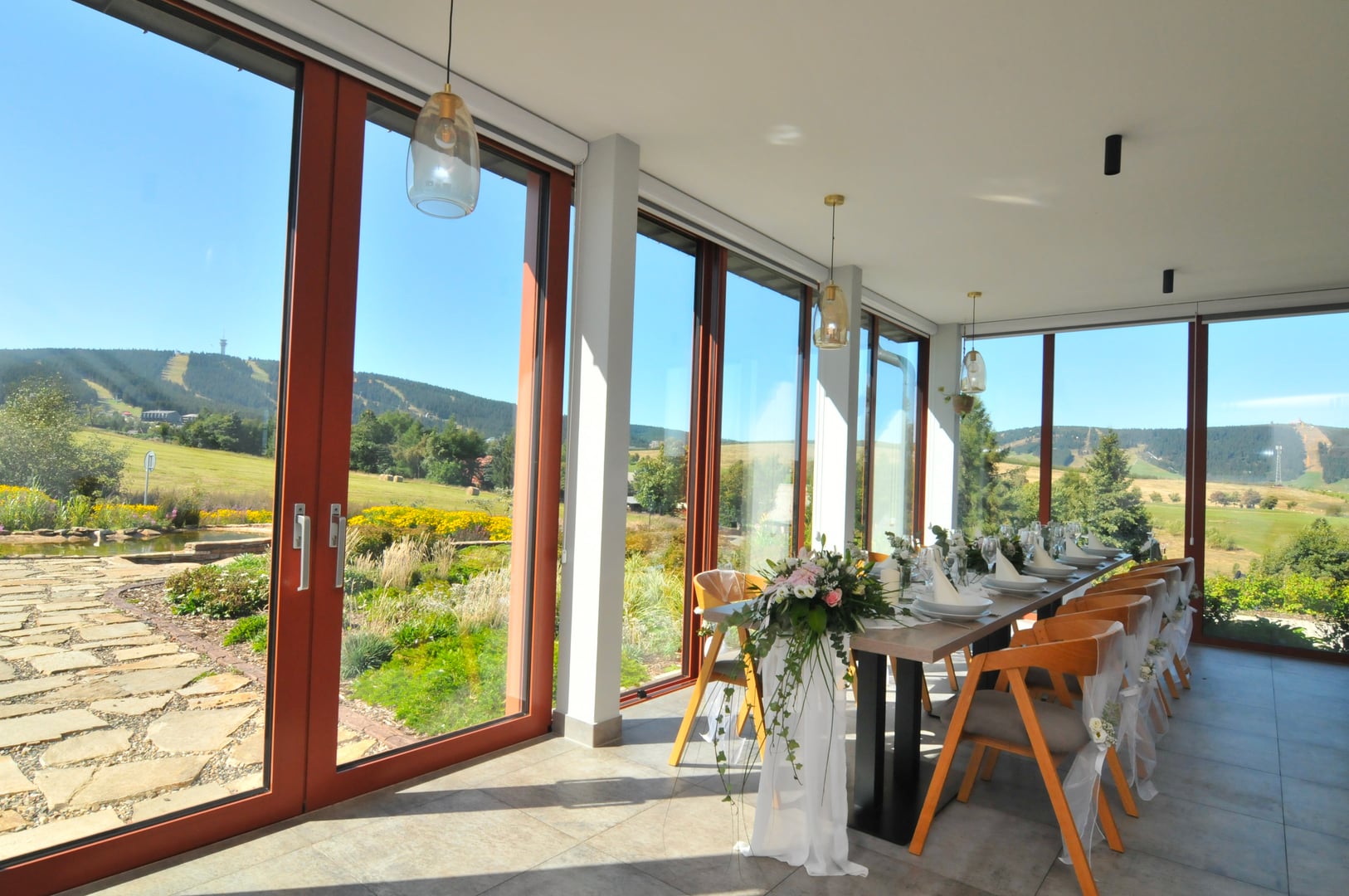 Manually added from URL: https://koniguvmlyn.eu/wp-content/uploads/2023/10/DSC_7442.jpg