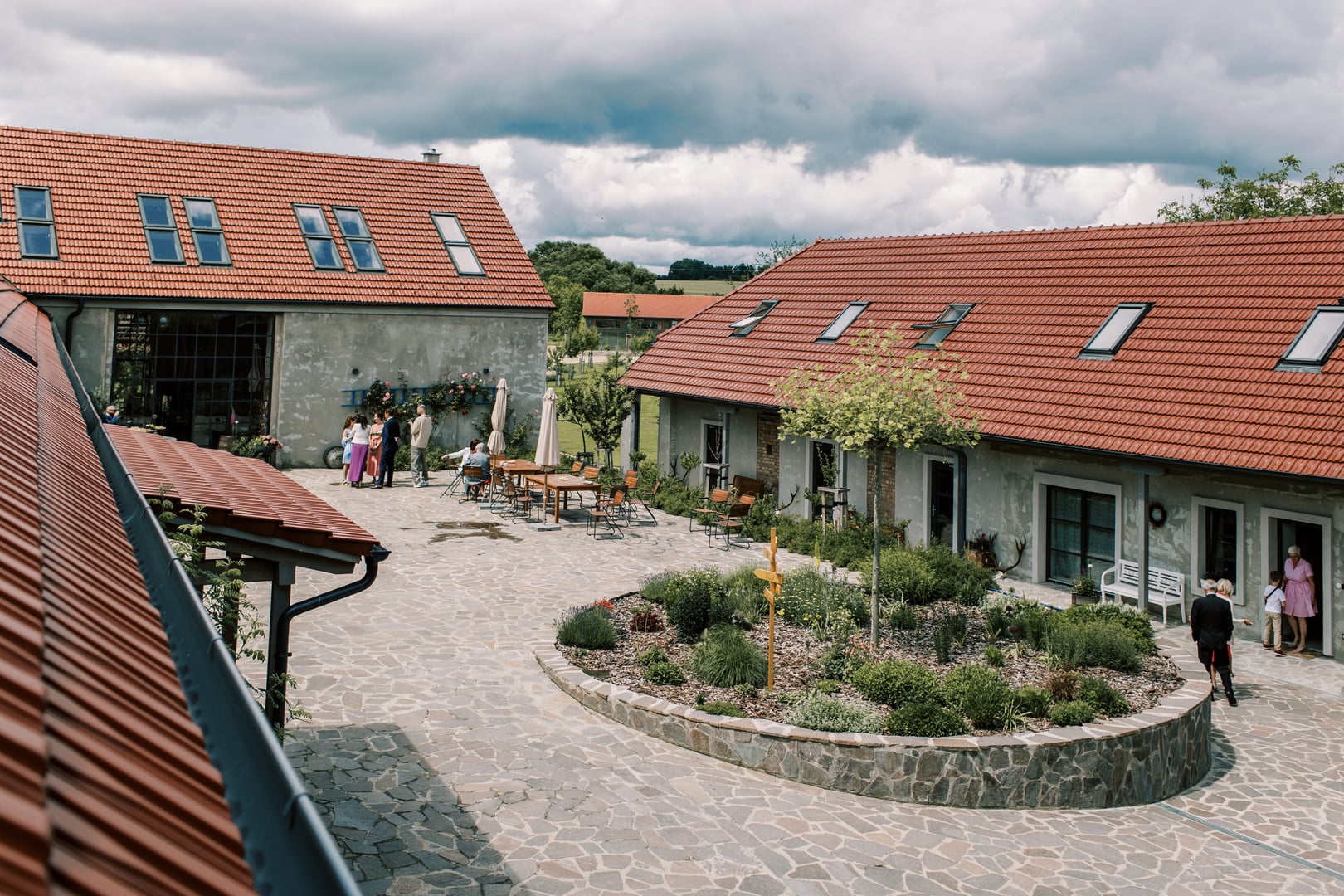 Statek Šemíkovice building