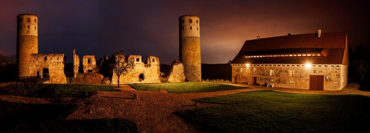 Contact Hotel Hrad Zvířetice