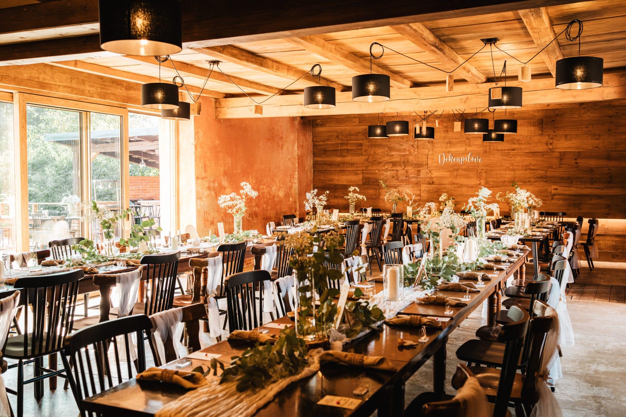 Manually added from URL: https://staticsites.previo.cz/uploads/svatby-7-1-scaled.jpg