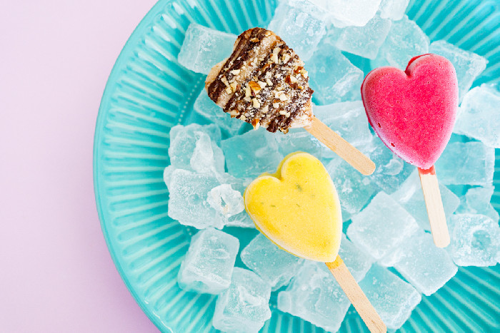 Close-up of Na dřívku product