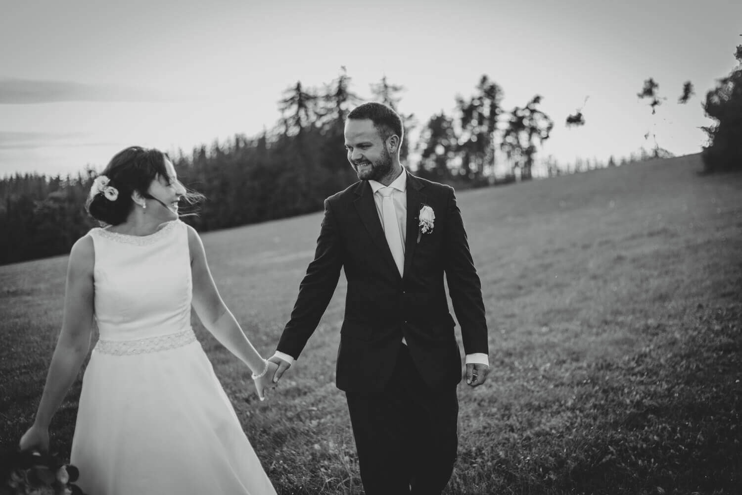 Manually added from URL: https://www.kamiladaneckova.cz/data/Nohovi,%206.10.20181587472062.jpg