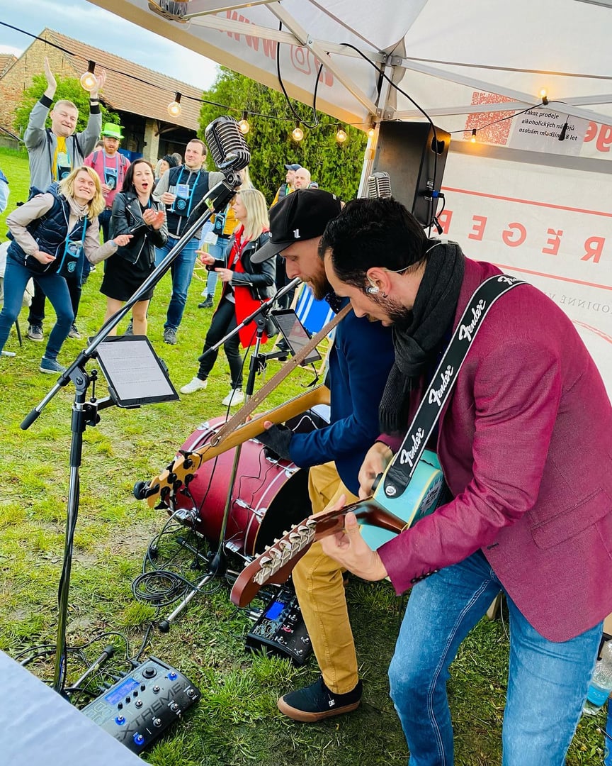 Manually added from URL: https://scontent-prg1-1.xx.fbcdn.net/v/t39.30808-6/485029718_1286035119640507_5316554315133326988_n.jpg?_nc_cat=107&ccb=1-7&_nc_sid=127cfc&_nc_ohc=4oZ3LARX1LUQ7kNvwEKhoav&_nc_oc=AdmlFOemlSqCd8I639UsPZaNDCsATa4yxXTAf_pzoGWDSn2UMdtQc1ab2HlHw-LxsBQ&_nc_zt=23&_nc_ht=scontent-prg1-1.xx&_nc_gid=EmMBQI9Qi10rJKcppa08DA&oh=00_AfbXKuByXSN140lTcYoRMt4Jz5LxoPXXvn8XYhEPtW-5Jw&oe=68E2EC92