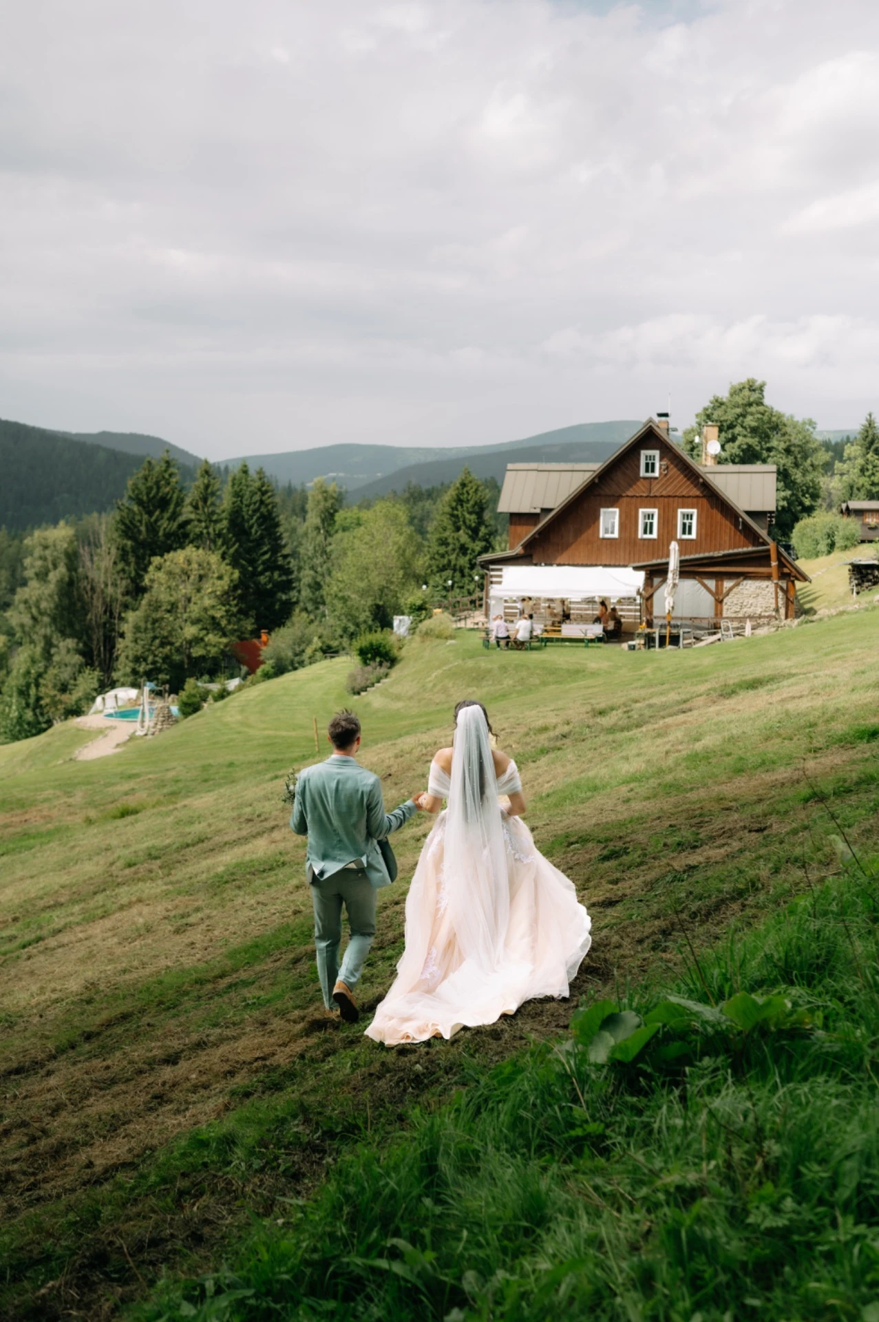 Manually added from URL: https://e6746d92c4.clvaw-cdnwnd.com/484649cd72e7da37df13274f69cbbfa9/200000860-2757227573/DSC_9977.webp?ph=e6746d92c4