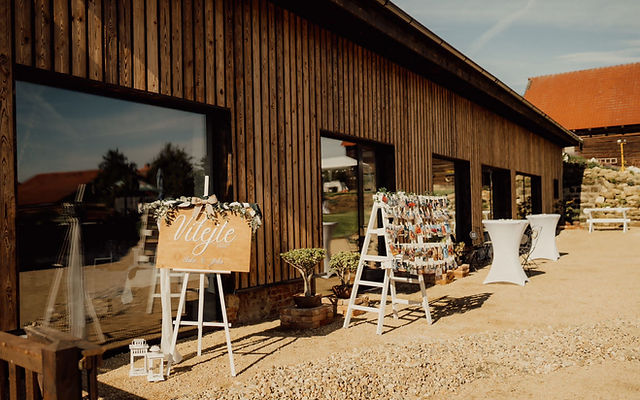 Manually added from URL: https://static.wixstatic.com/media/2d6f9a_720da3e9a9ad4387aebc37aafc445af9~mv2.jpeg/v1/fill/w_640,h_400,al_c,q_80,usm_0.66_1.00_0.01,enc_avif,quality_auto/2d6f9a_720da3e9a9ad4387aebc37aafc445af9~mv2.jpeg