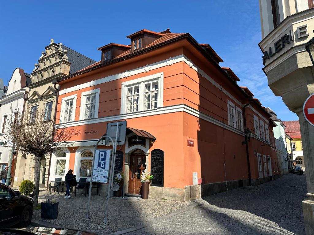 Manually added from URL: https://cf.bstatic.com/xdata/images/hotel/max1024x768/662503860.jpg?k=1f6f50498e4c4a4572e2a7b681310b96aca210faaa6ac1e75a6c134e511c634b&o=&hp=1