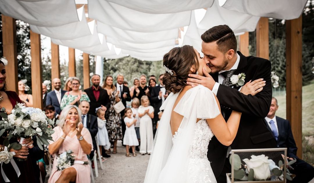 Manually added from URL: https://cdn.prod.website-files.com/651b1a6b43bab74ce3bccd5a/655a3654341c12df9fc11537_Na%CC%81vrh%20bez%20na%CC%81zvu%20(31)-p-1080.jpg