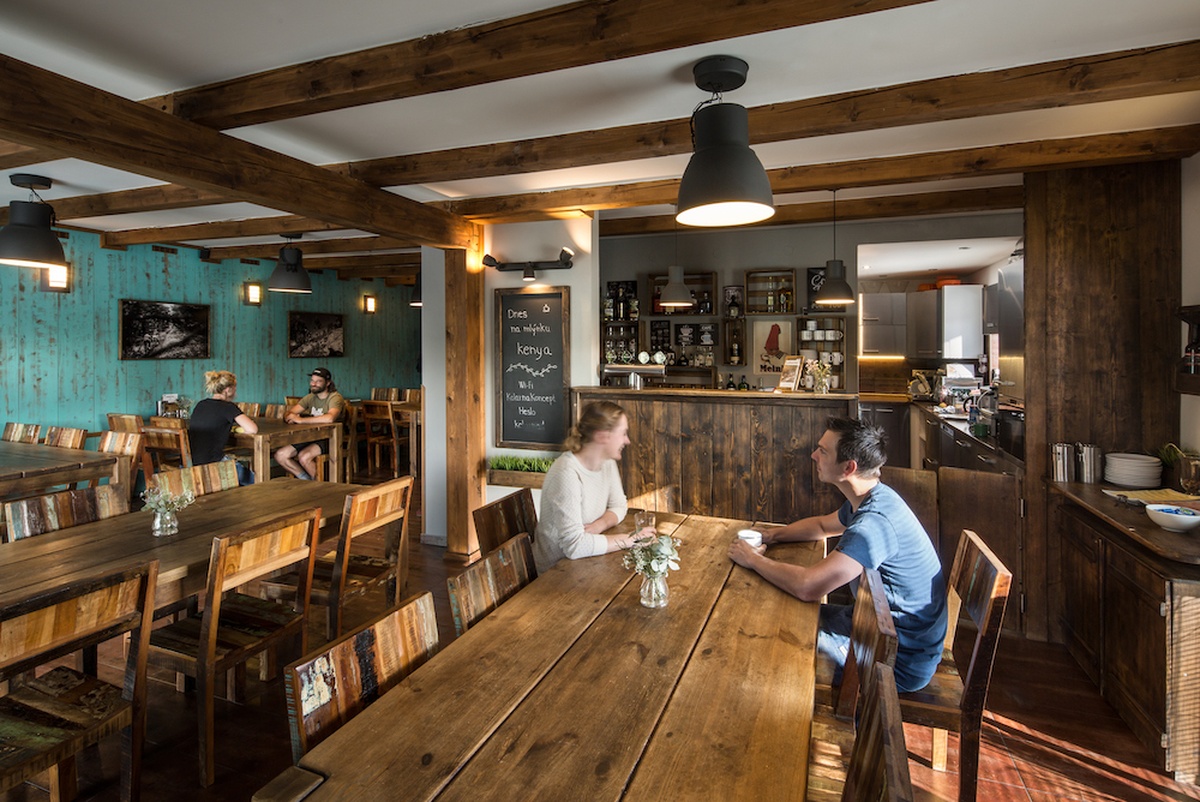 Manually added from URL: https://www.kolovna.cz/media/sorl_cache/c4/0c/c40c5501dca4e266758a11b4a6fd76bb.jpg