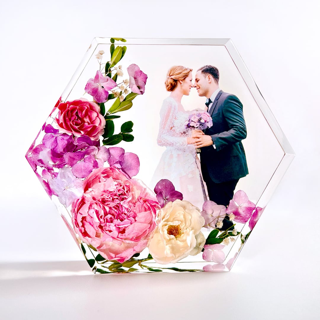 Hexagon shaped resin product